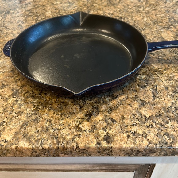 Staub Kitchen Staub Cast Iron Skillet In Cobalt Blue Excellent